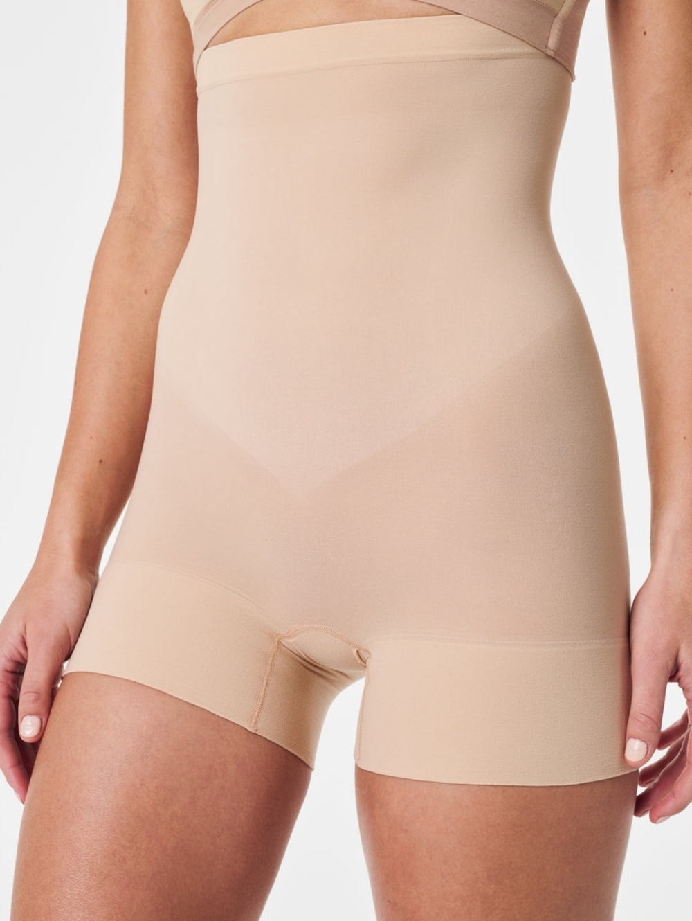 SPANX Sculpt Seamless Power High-Waisted Shorty